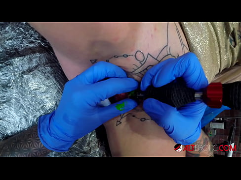 ❤️ Extremamente tatuada, a brasa Sully Savage fez uma tatuagem em seu clítoris ❤️❌ Porno porno em porno pt-br.sexarxiv.ru ﹏